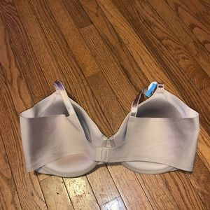 Warner's Intimates & Sleepwear - Warner’s Bra NWT Size 44C Warner's Intimates & Sleepwear - Warner’s Bra NWT Size 44C